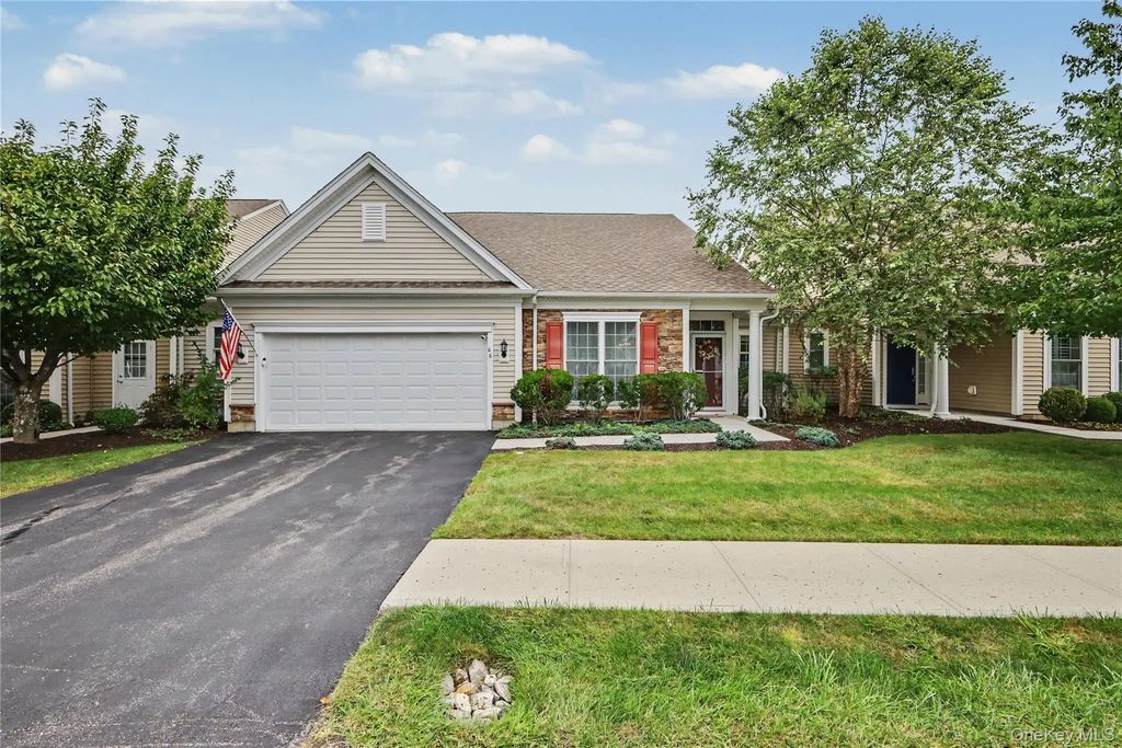 88 Blair Heights, Carmel