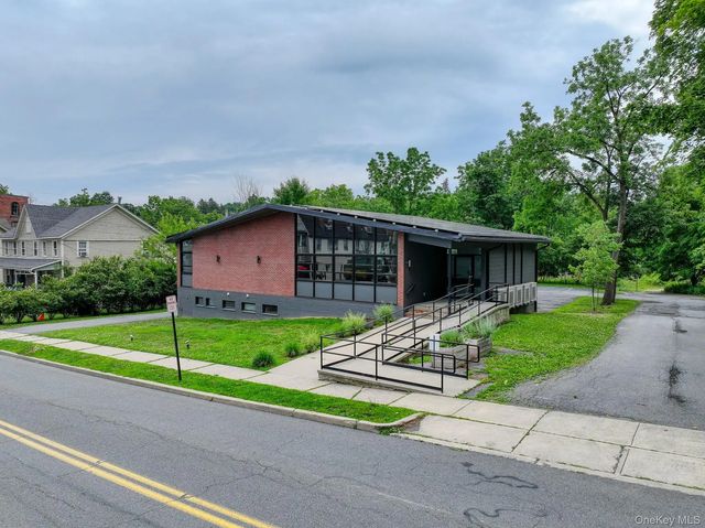23 West Street # Upper Level, Warwick