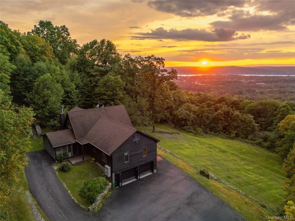 36 Blue Grass Lane, Beacon
