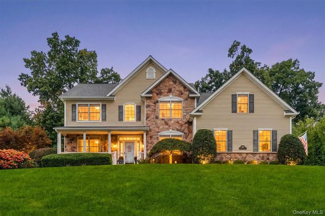 54 Ridgemont Drive, Hopewell Junction