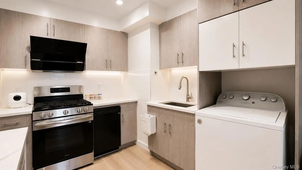 13119 Fowler Ave # 4c, Flushing
