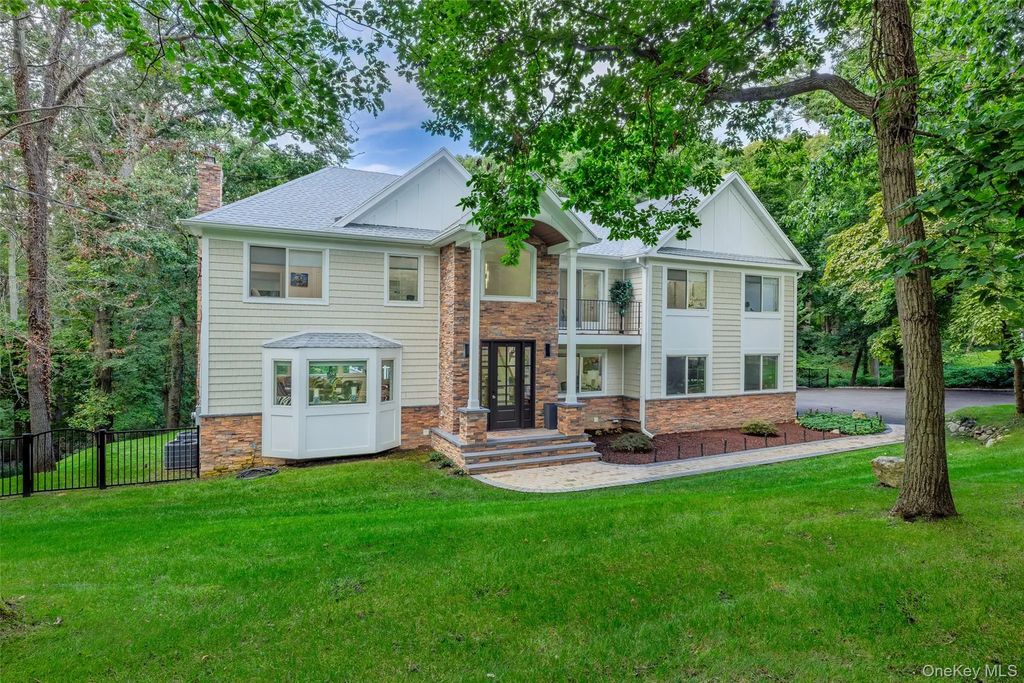 5 Buena Vista Road, Port Jefferson