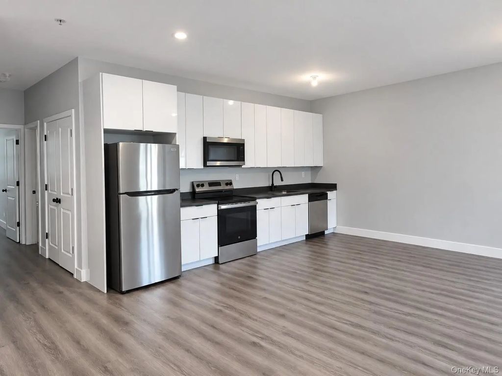 11 Orange Lane # 8, Liberty