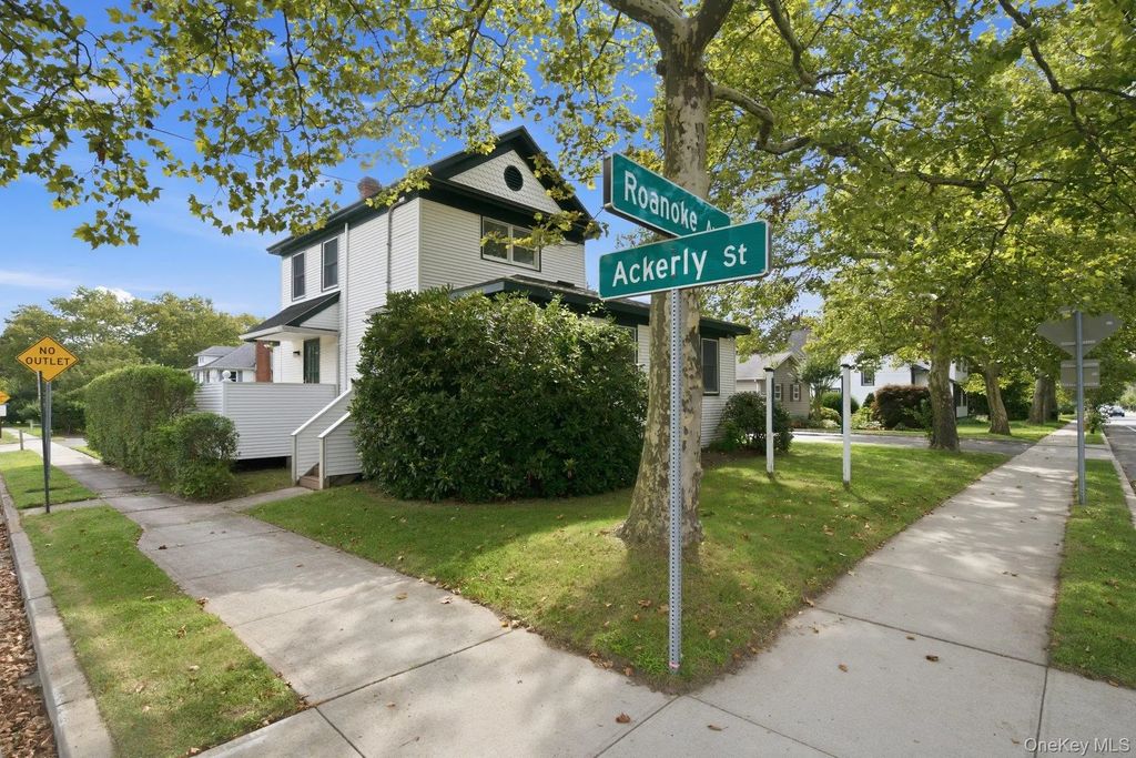 1228 Roanoke Avenue, Riverhead
