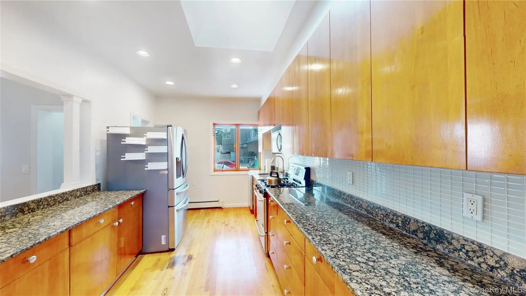 8309 25th Avenue, East Elmhurst