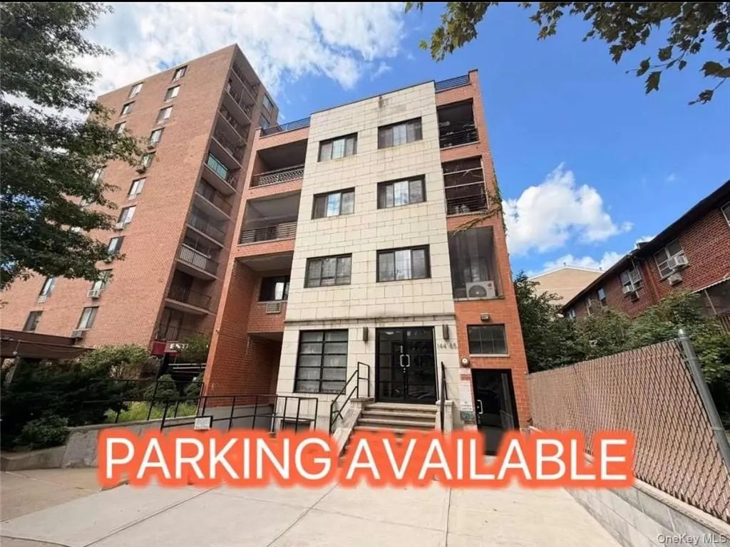 144-85 Roosevelt Avenue # 3e, Flushing