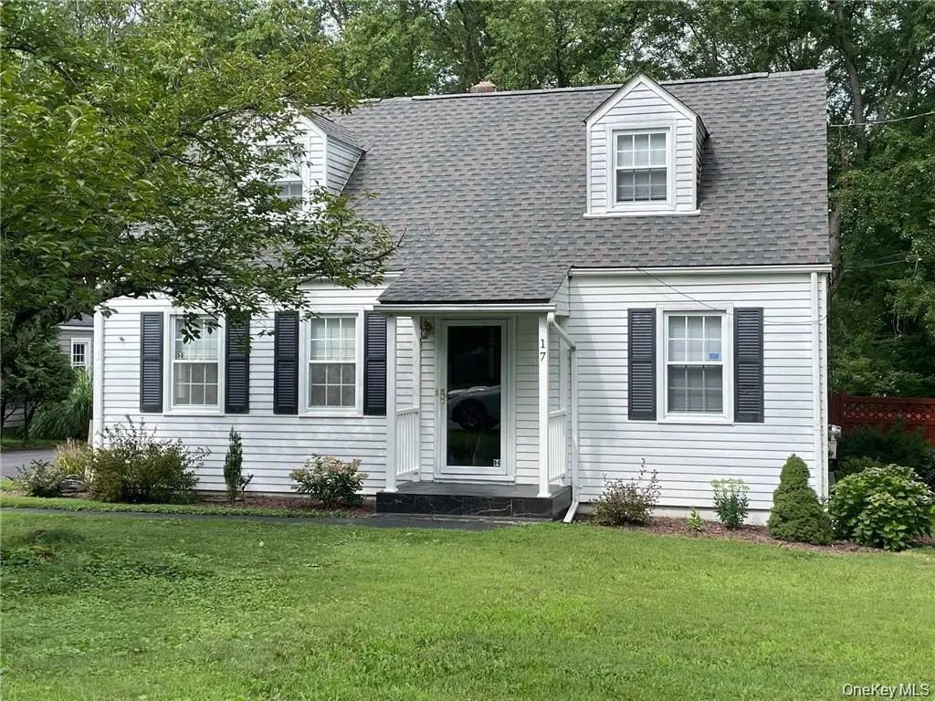 17 Kinderhook Drive, Poughkeepsie