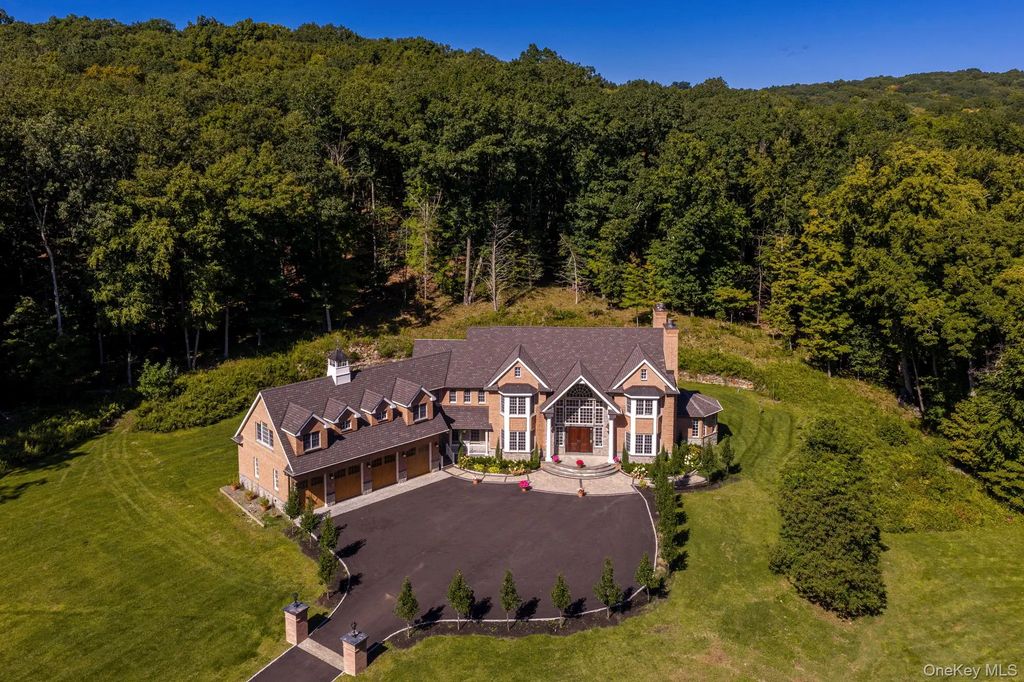 2649 Amawalk Road, Katonah