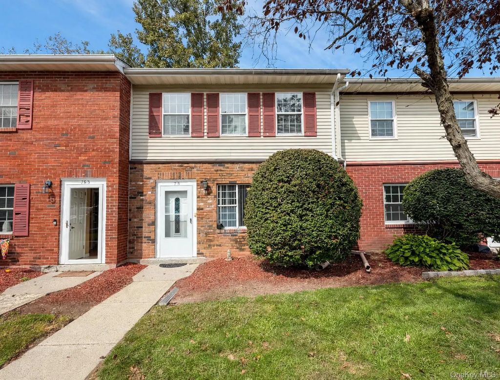 276 Temple Hill Road # 706, New Windsor