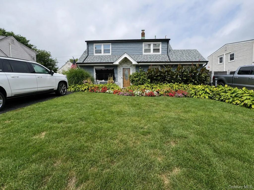 107 Azalea Road, Levittown