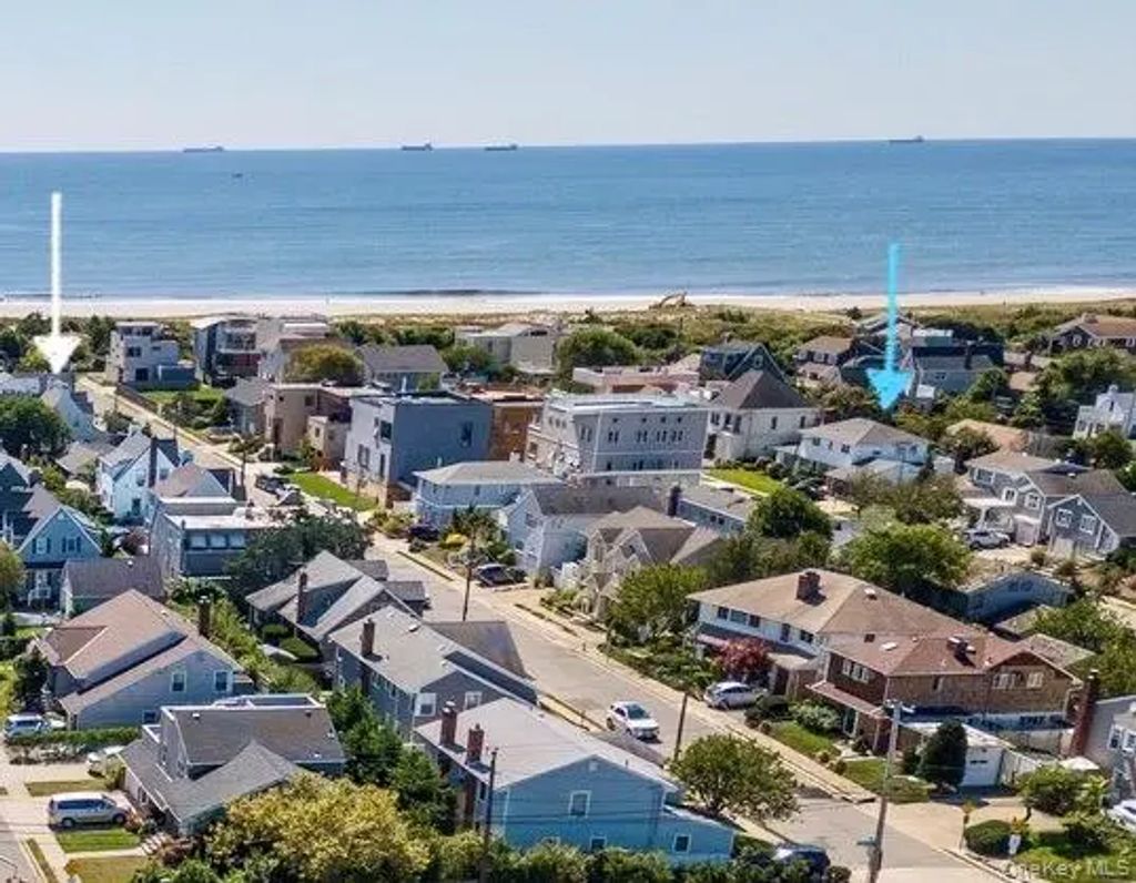 44 Matlock Street, Lido Beach