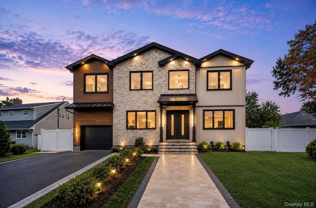 30 Hedge Lane, Westbury