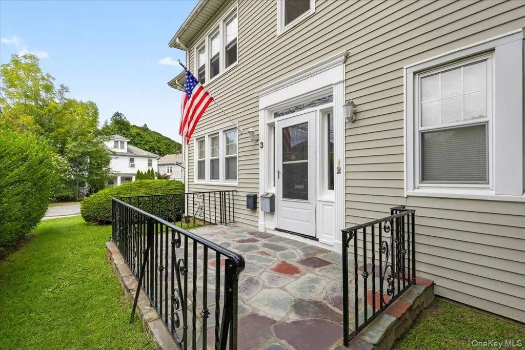 3 Merritt Avenue # 2, Eastchester