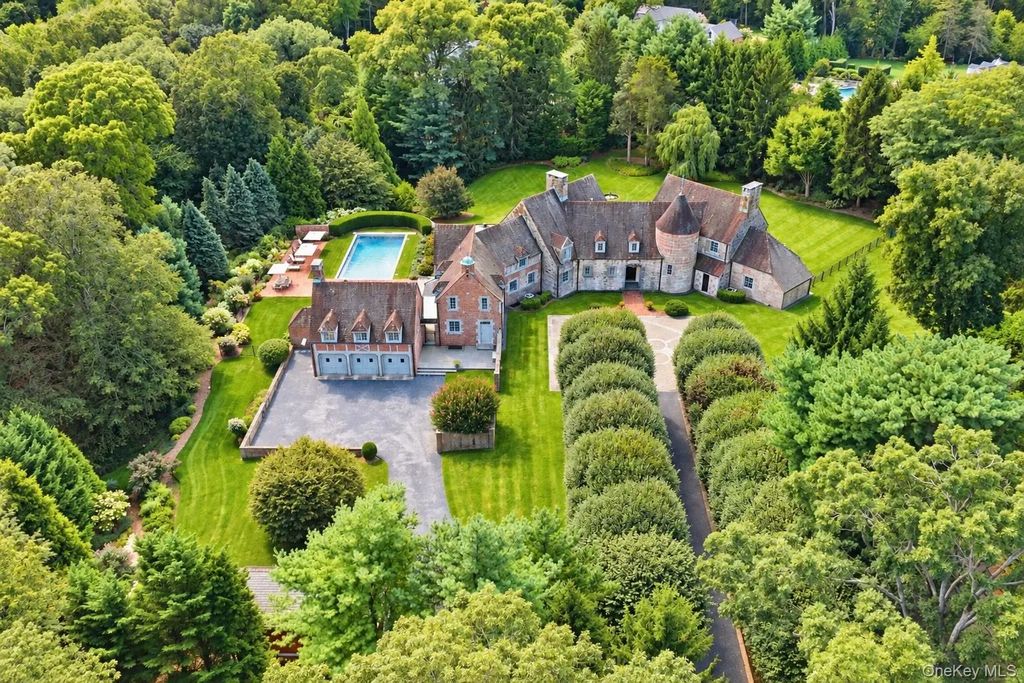 3 White Hill Road, Cold Spring Harbor