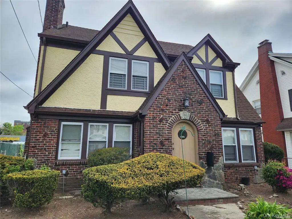 21 Nassau Place, Hempstead