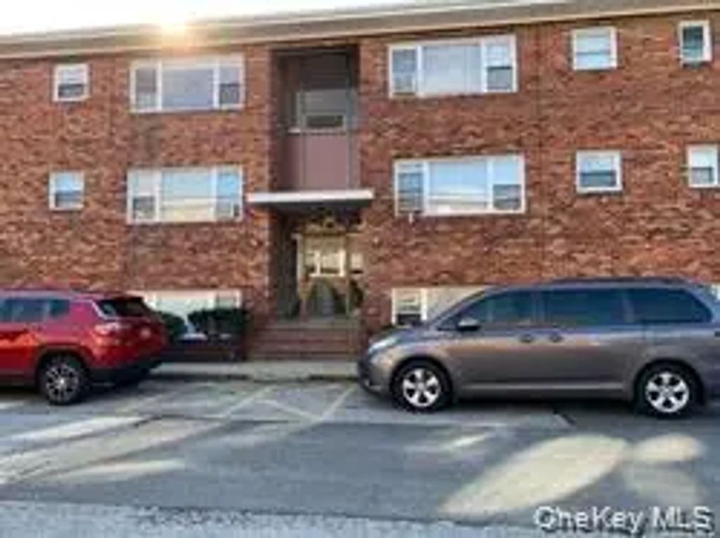 400 N N. Corona Avenue, Valley Stream,ny Avenue B1, Valley Stream