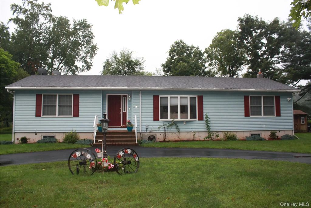 17 Benton Drive, Cuddebackville