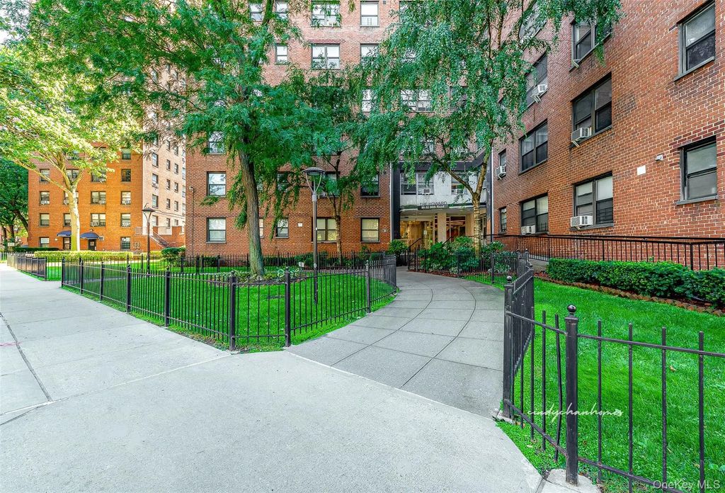 99-32 66th Road # 5z, Rego Park