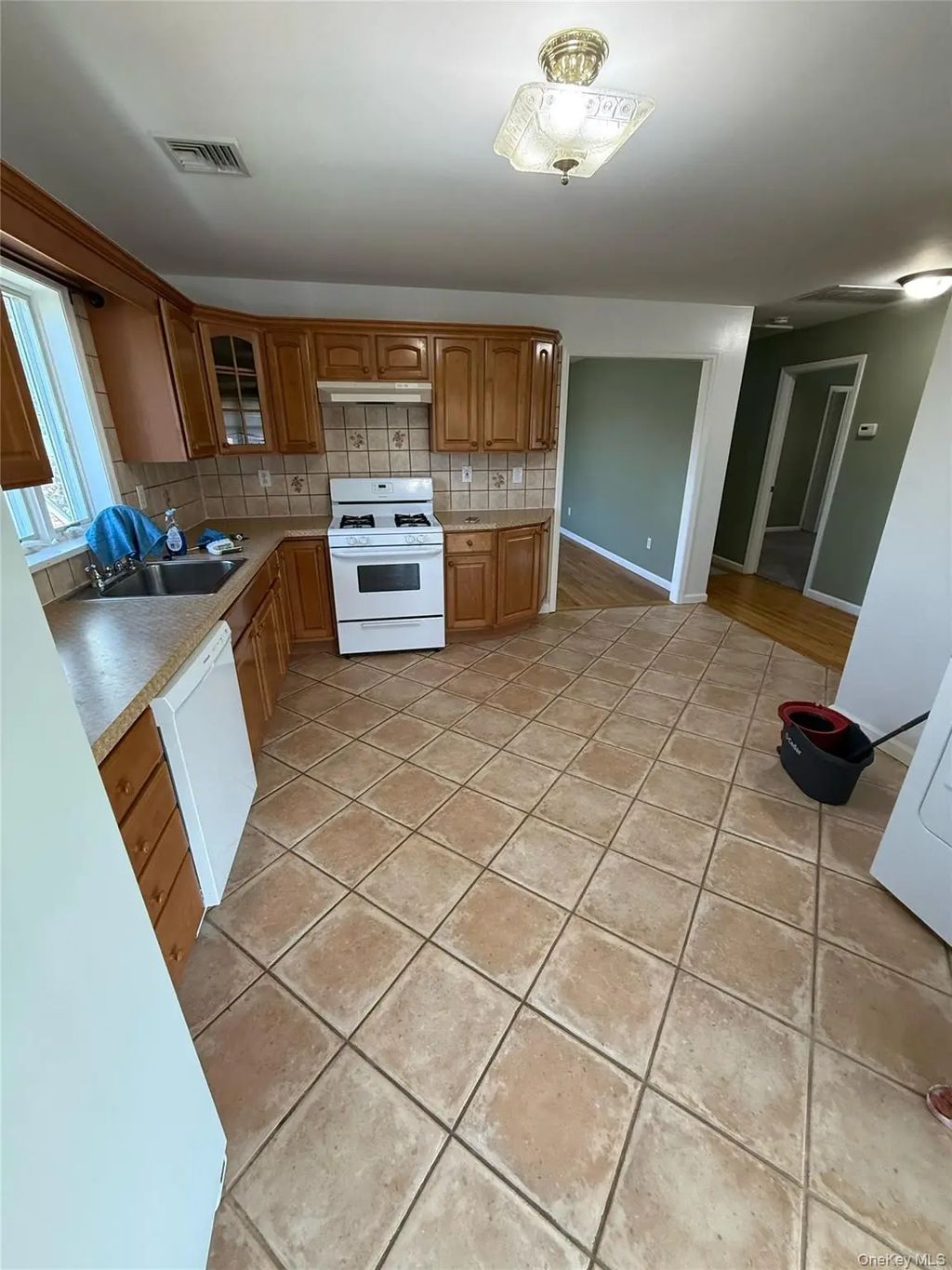 103 Clunie Avenue # 2, Yonkers