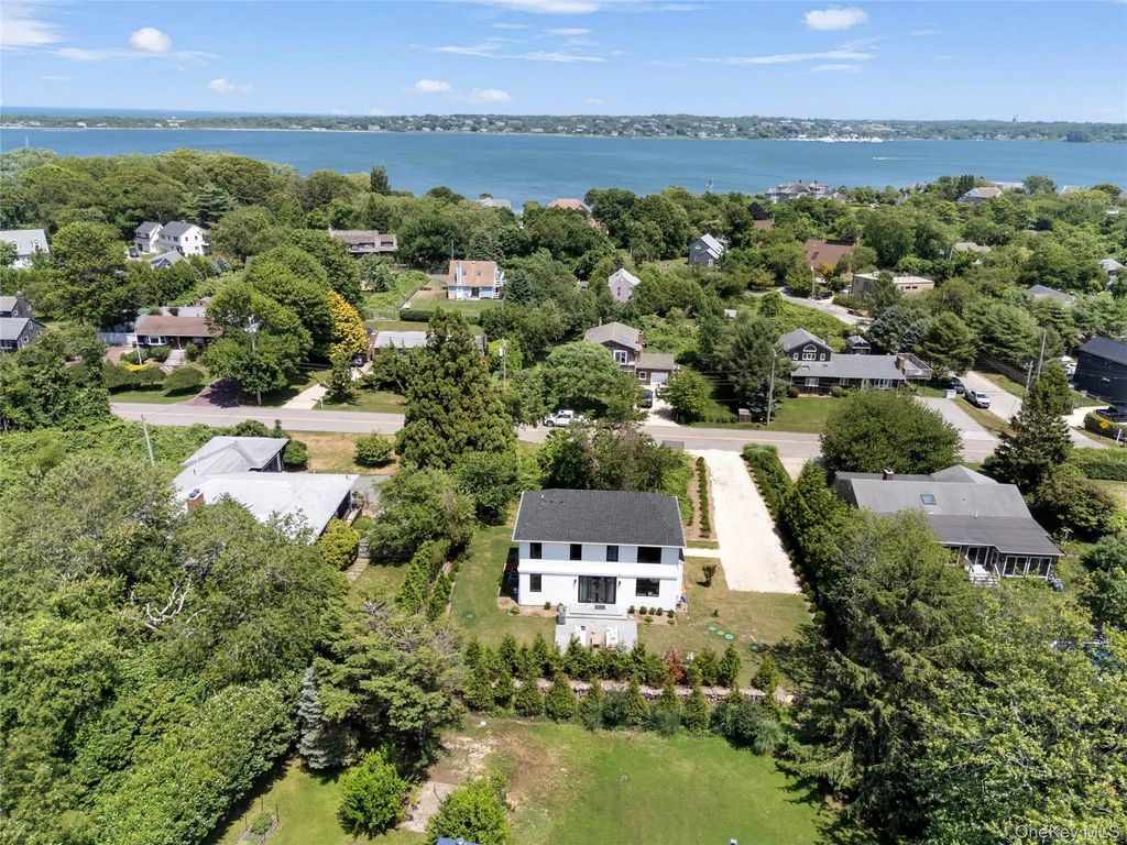 166 Greenwich Street, Montauk