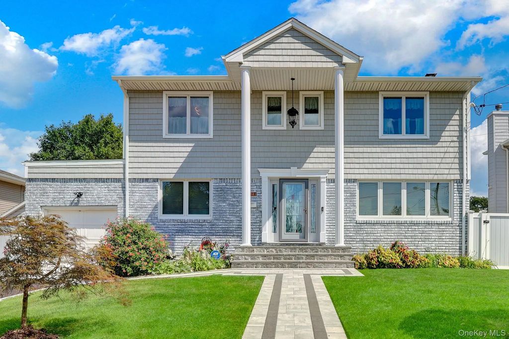 204 Bayview Avenue, Massapequa