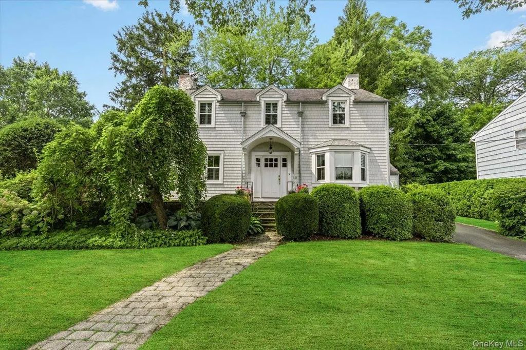 128 Ralph Avenue, White Plains