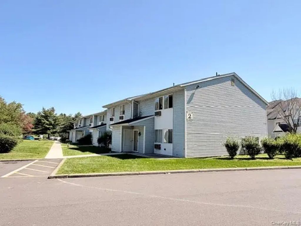 47 Ruth Court, Middletown