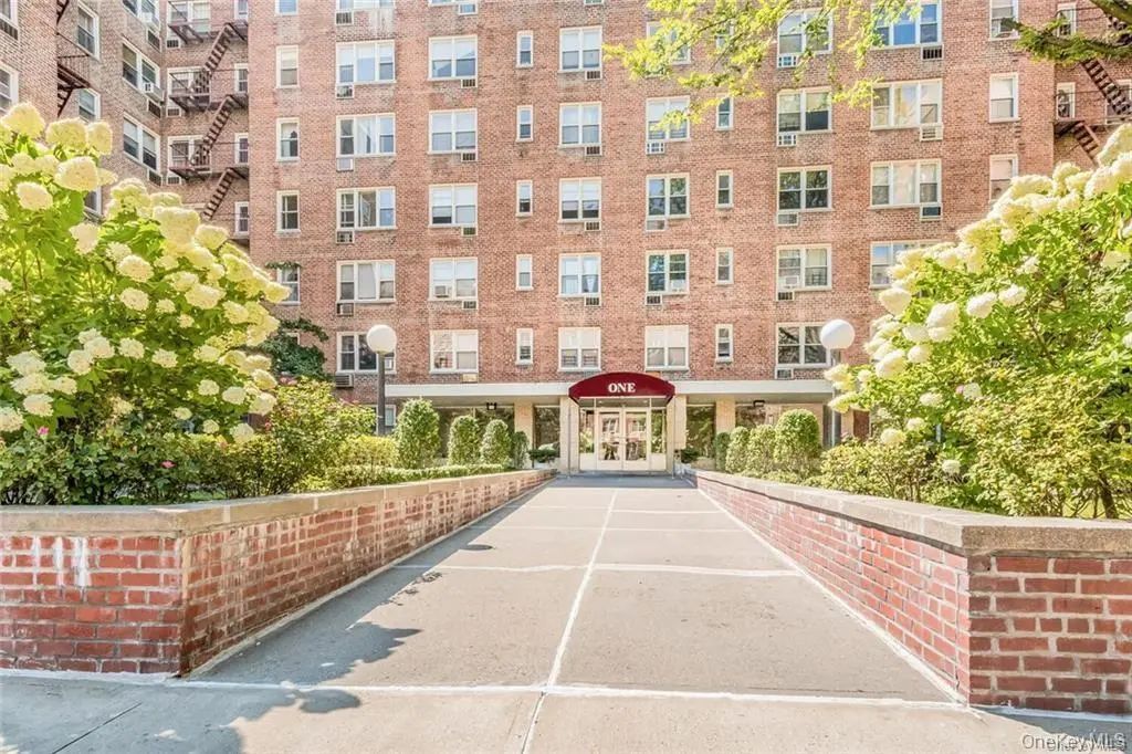 4 Sadore Lane # 2w, Yonkers