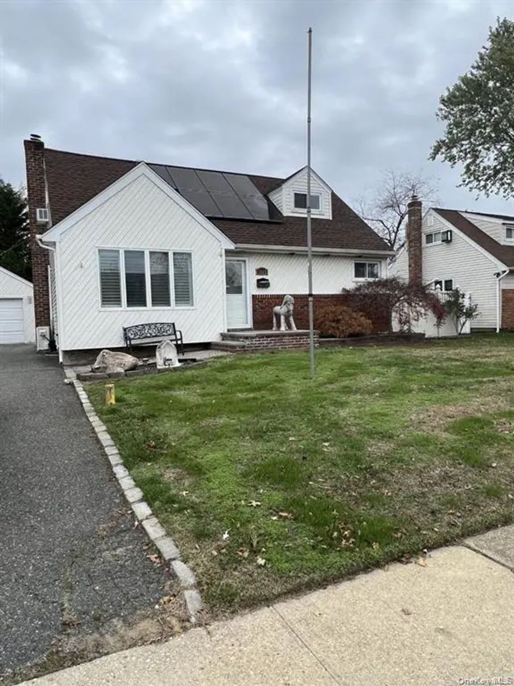 1227 Daffodil Lane, Wantagh