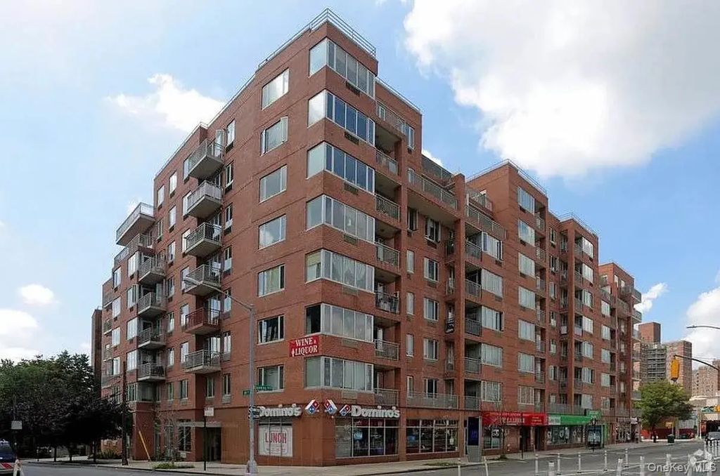 6314 Queens Boulevard # 3e, Woodside