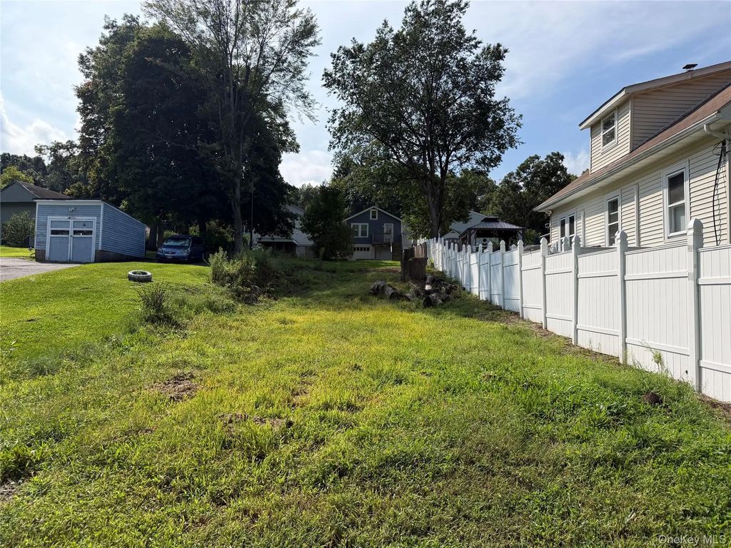 93 Fowler Avenue, Newburgh