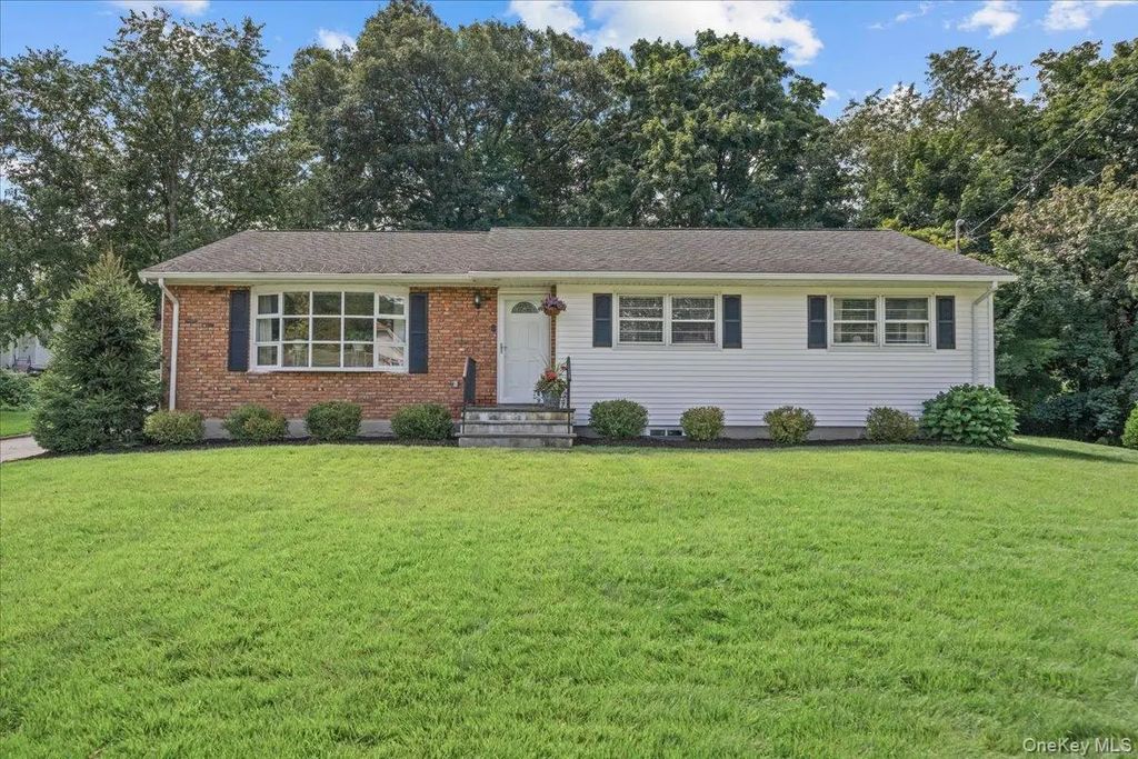 15 Robinson Avenue, Bedford Hills