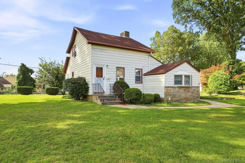 83 Brewster Avenue, Yonkers