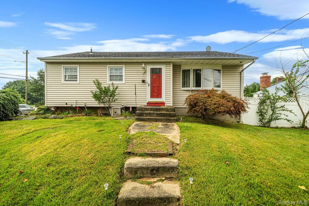 407 W Main Street, Babylon