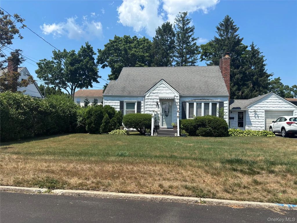 85 Harris Street, Patchogue