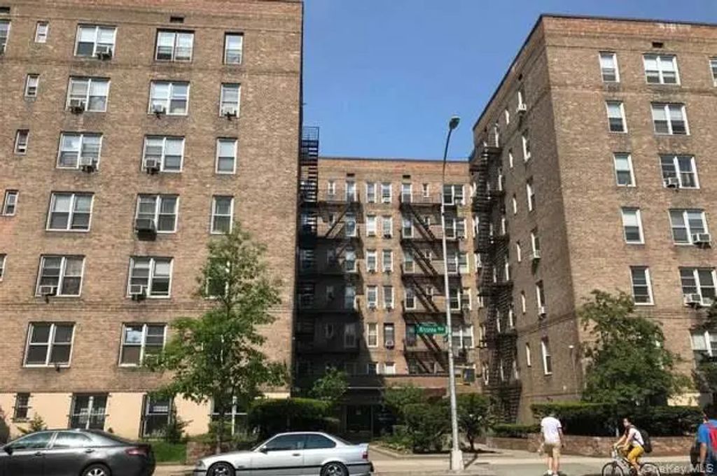 42-45 Kissena Boulevard # 6m, Flushing