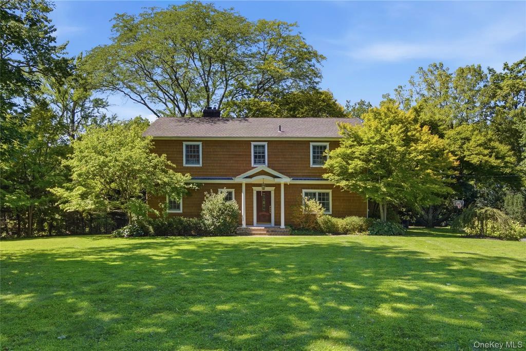 505 Bryant Avenue, Roslyn Harbor