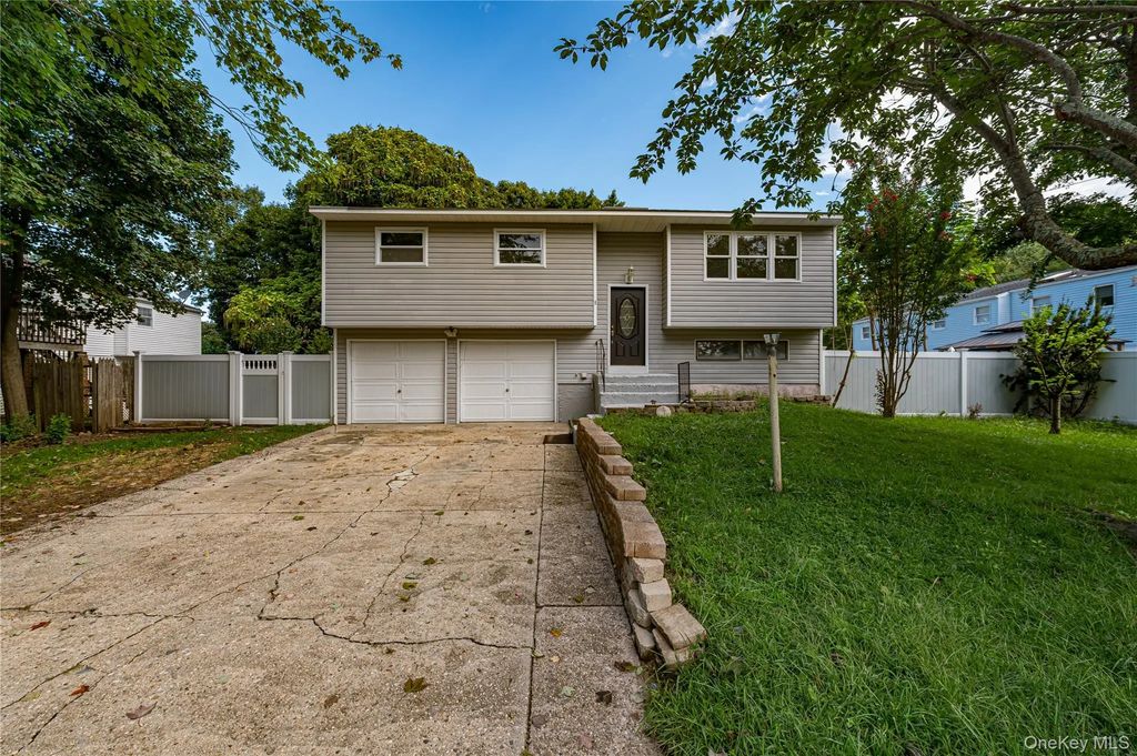 5 Durst Drive, Selden