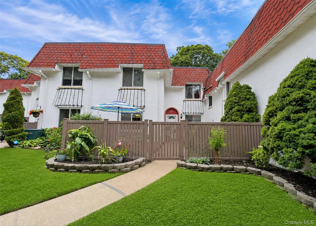 99 Skyline Drive, Coram