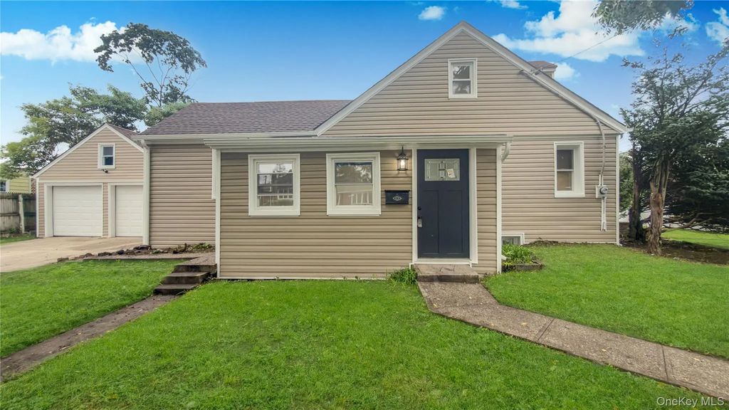 1180 Woodfield Road, Rockville Centre