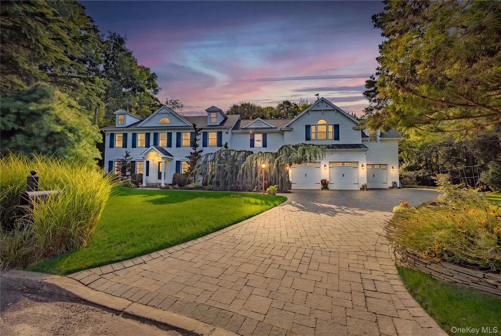 10 Redbridge Court, East Setauket