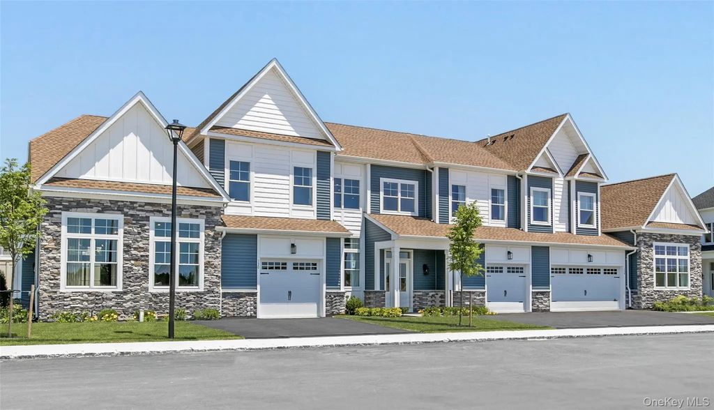 119 Mia Lane # 76, Yaphank