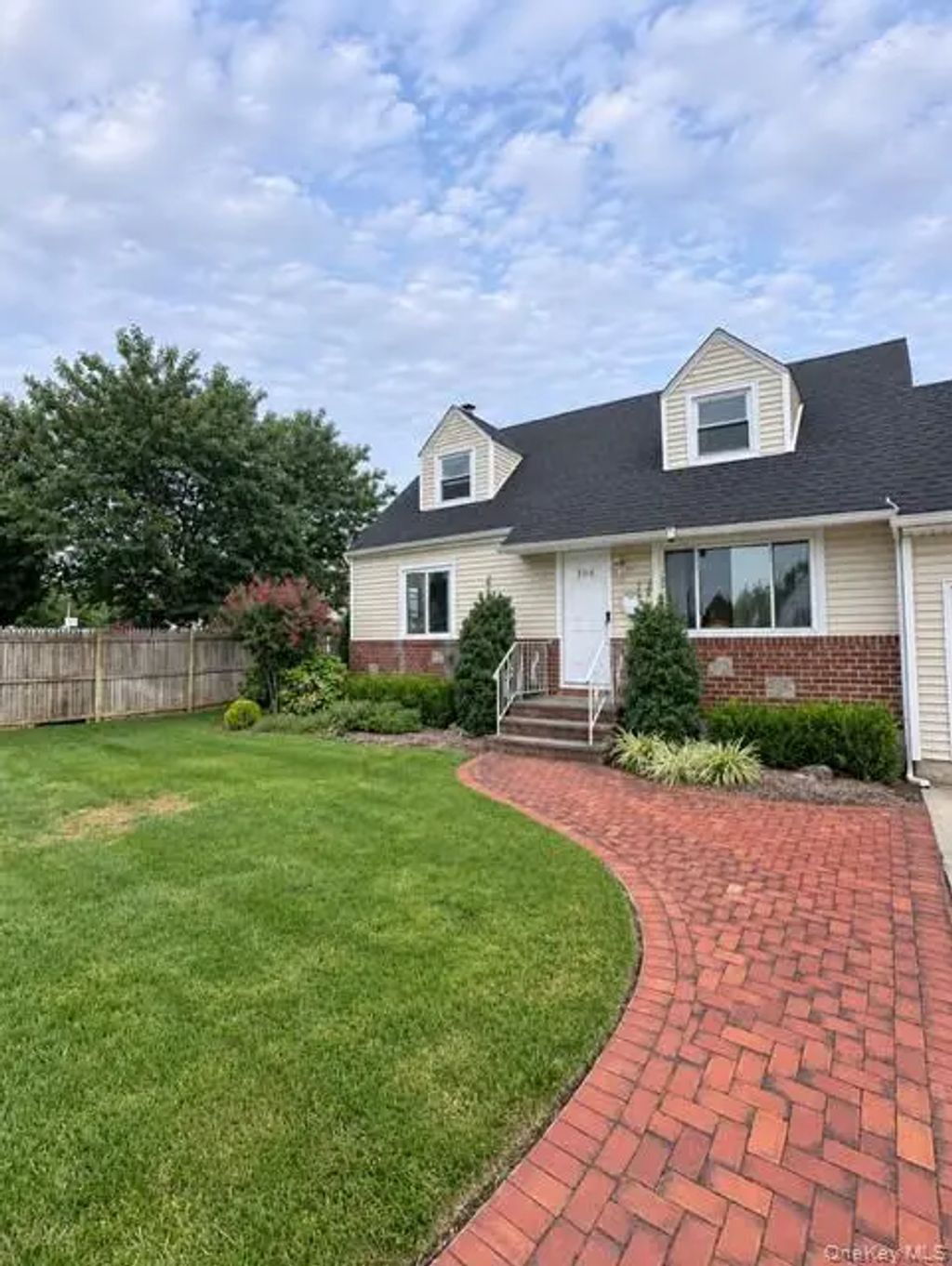 306 Peters Avenue, East Meadow