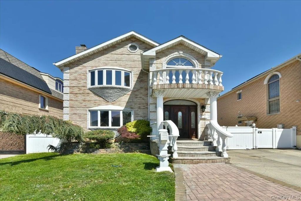 7627 175th Street, Fresh Meadows