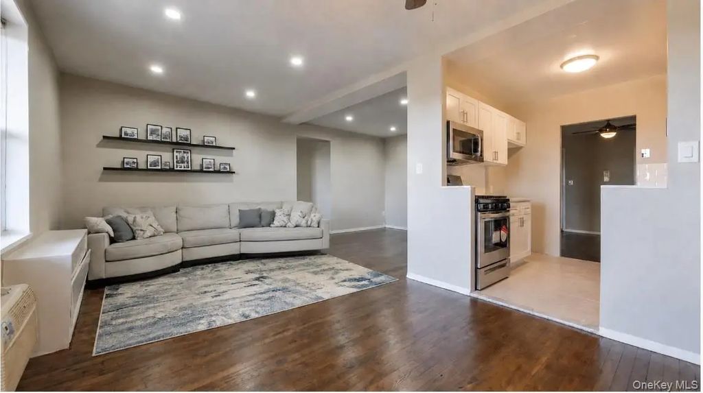 20 Wendell Street # 19f, Hempstead