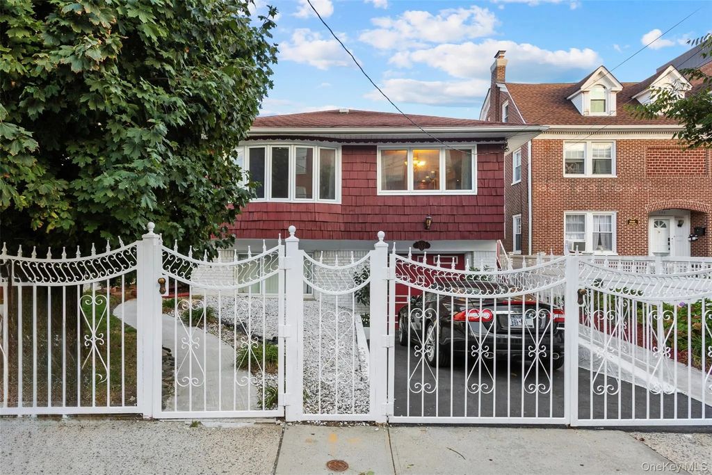 552 Briar Place, Far Rockaway