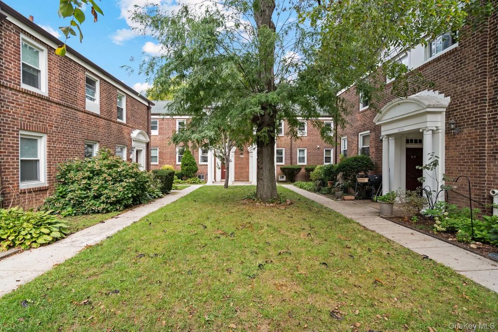 14749 Charter Road # 21b, Briarwood