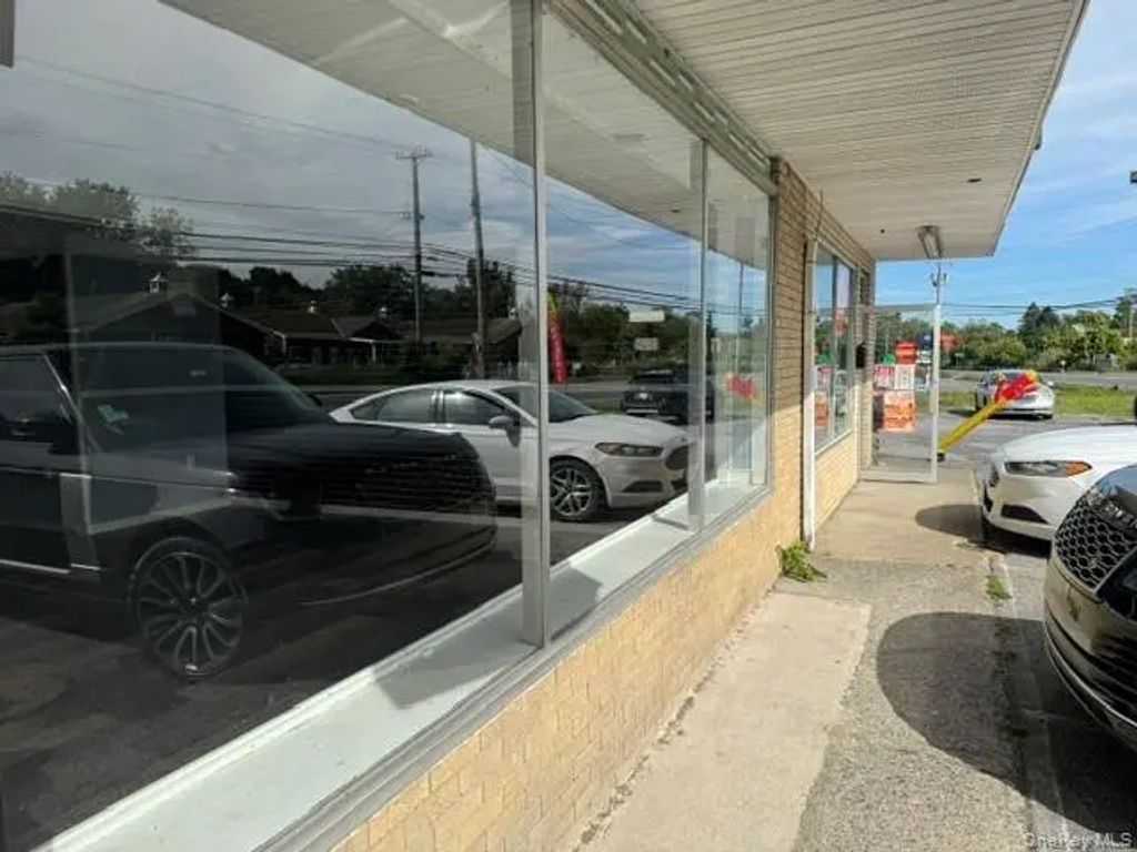 5273 Route 9w # B Middle Storefront, Newburgh