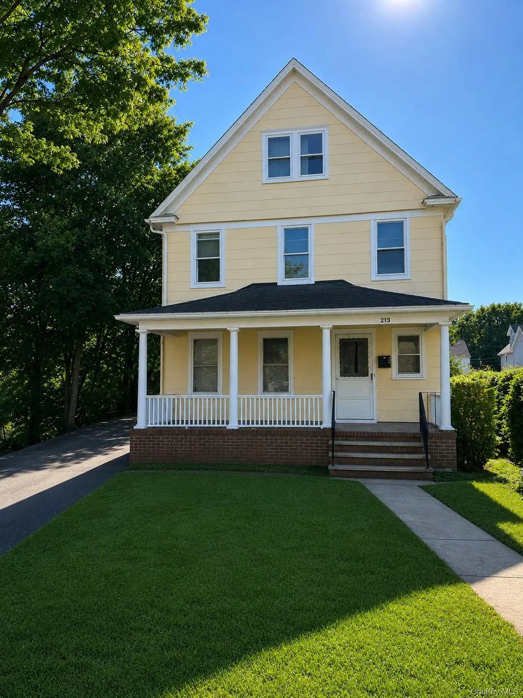 213 Washington Avenue, Cedarhurst