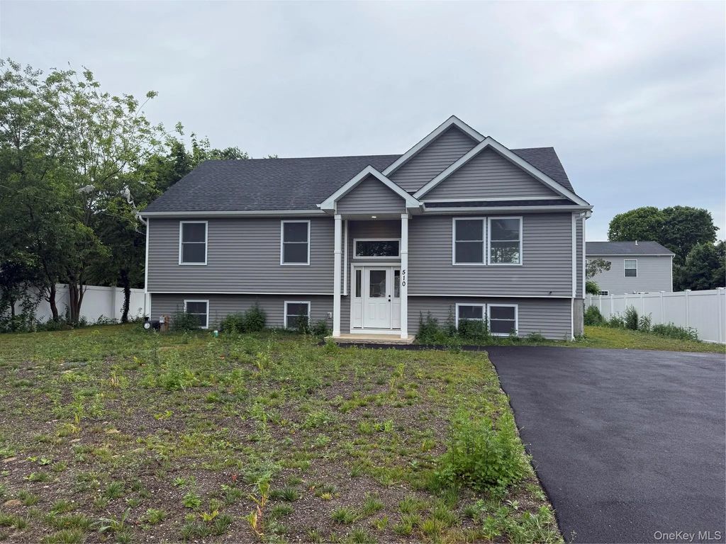 129 Southaven Avenue, Mastic